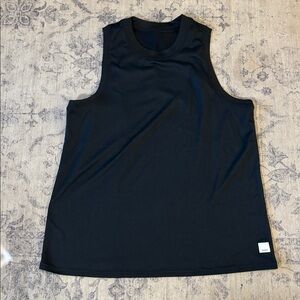Vuori Women’s Energy Tank Top - size XS - black